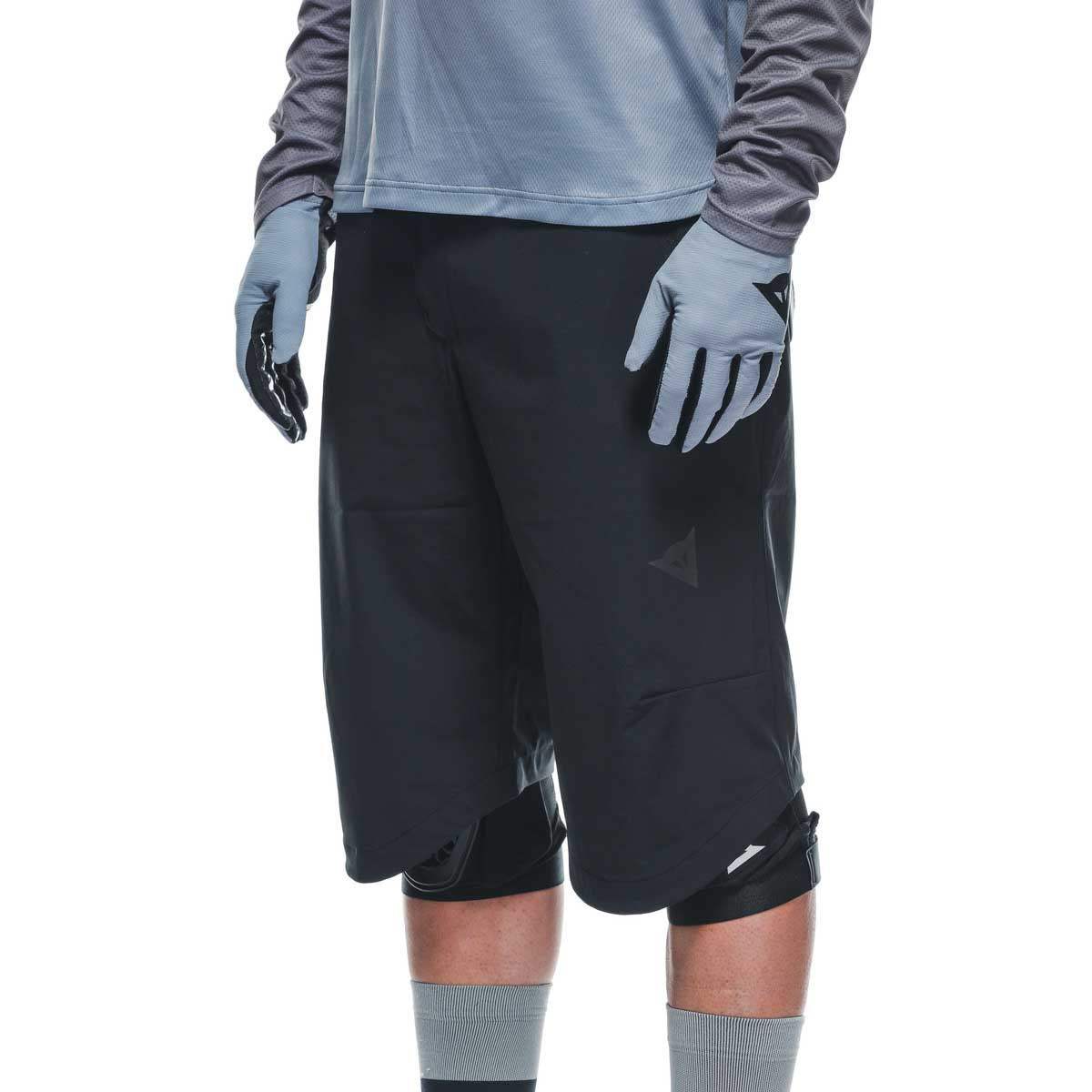 203769501-schwarz-94A-S