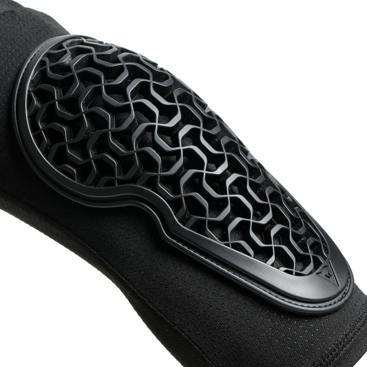 203879729-schwarz-001-S