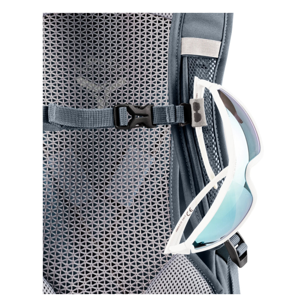 3420621-schwarz-7403-STK